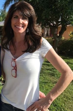 Catholic MILF Dee Is A Whore! (Penance Needed)