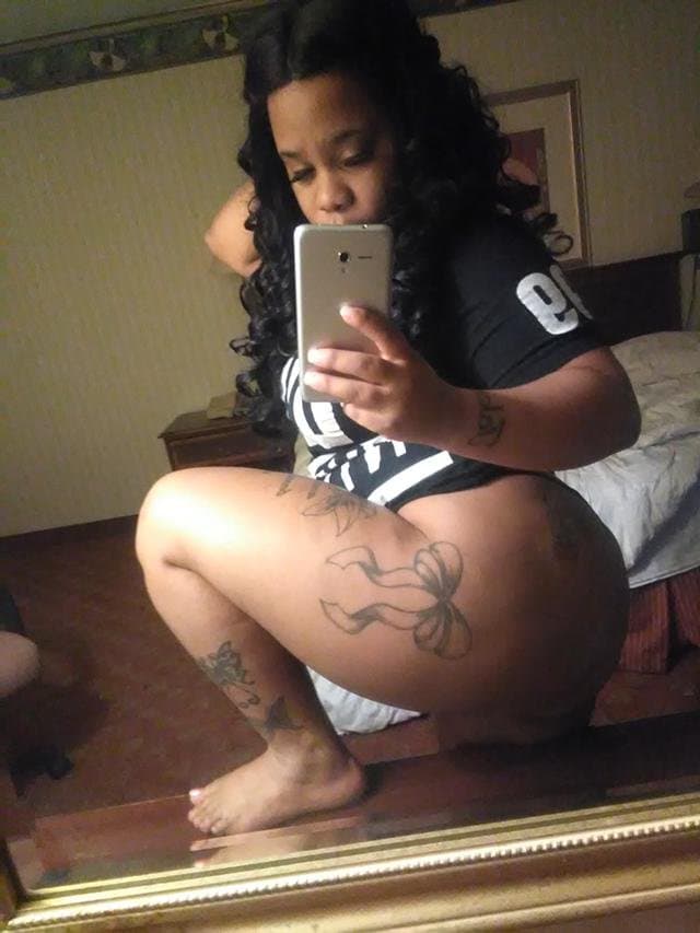 Married North Nashville Wedgewood Squirter Pussy Thot Sell It When Husband at Work & Kids Sleep