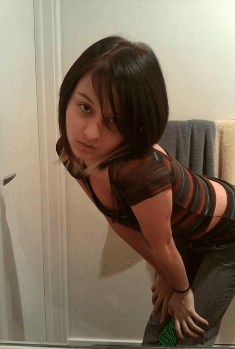 miki showing her panties