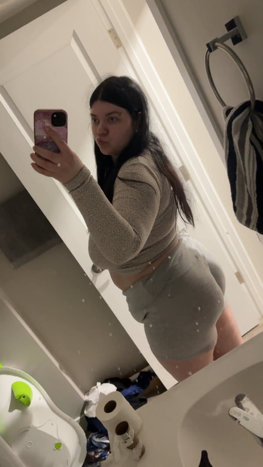 FB piggy Arielle Kaelyn wanted a public roasting so have at it