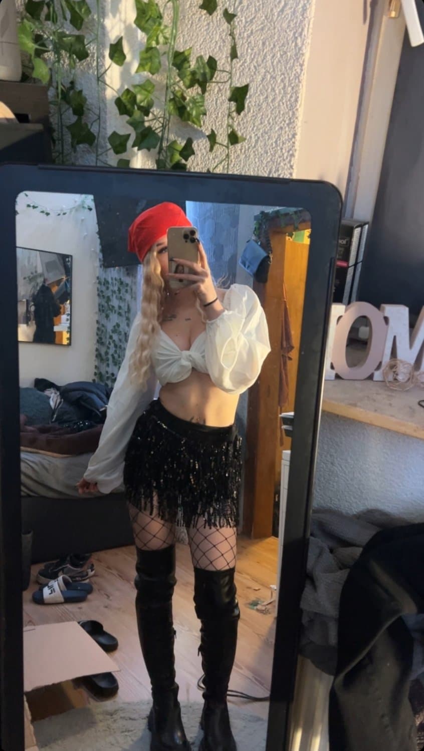 Sexy German slut Jennifer pt. 5