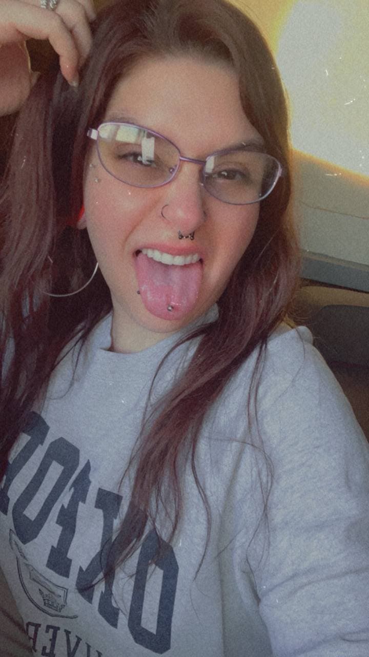 Jade the slut keeps sending me stuff