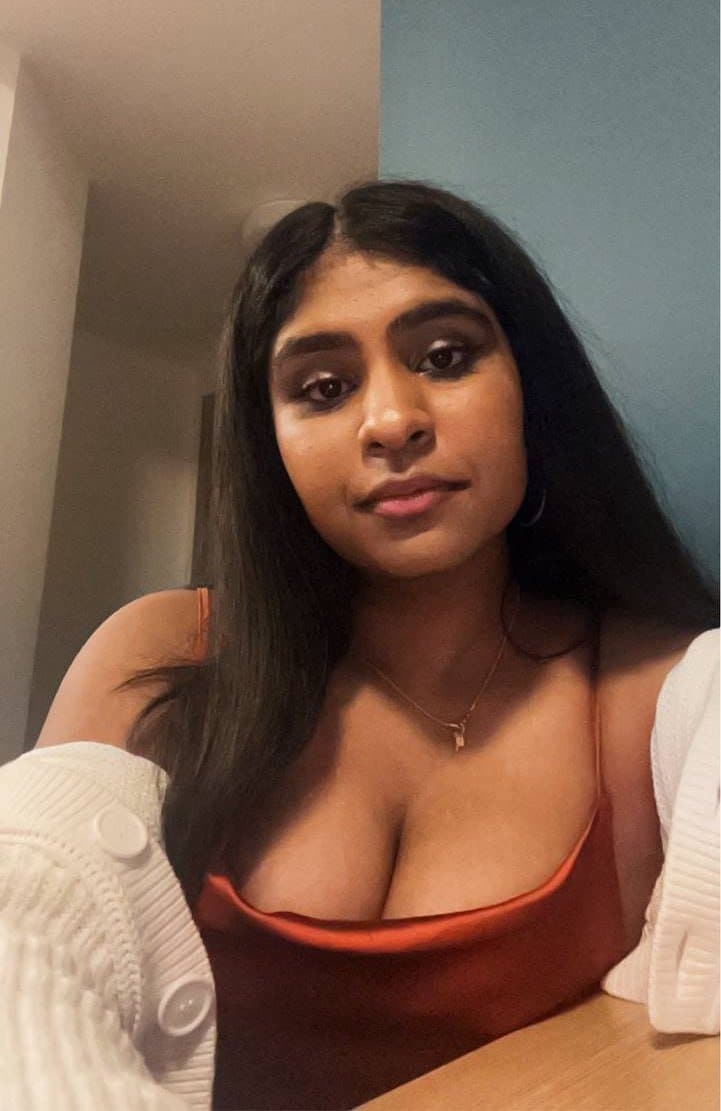 Click to view full size Big titty tamil girl