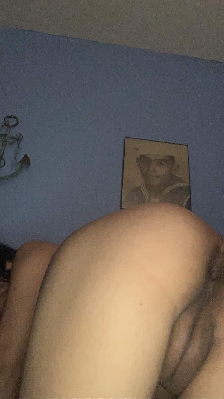 Alexia, 20yo (and her nude) irls