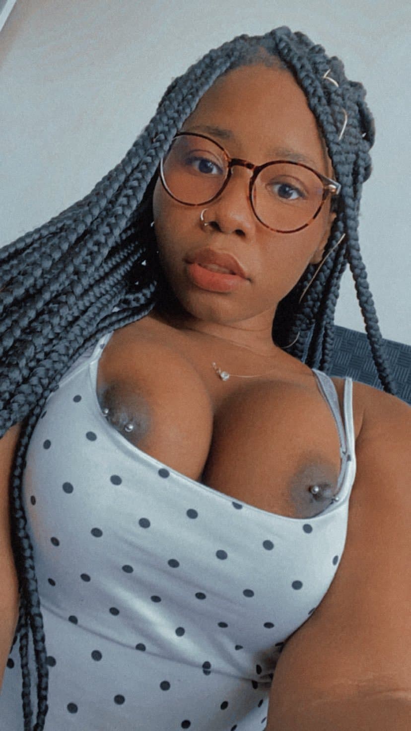 Julybubbles ( onlyfans complet ) part 1