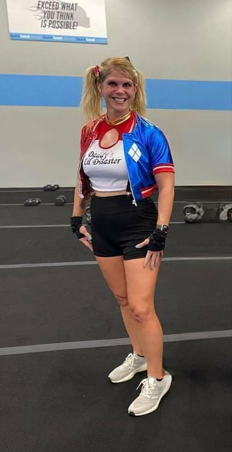 Lots of Sexy / Daring Halloween Outfits