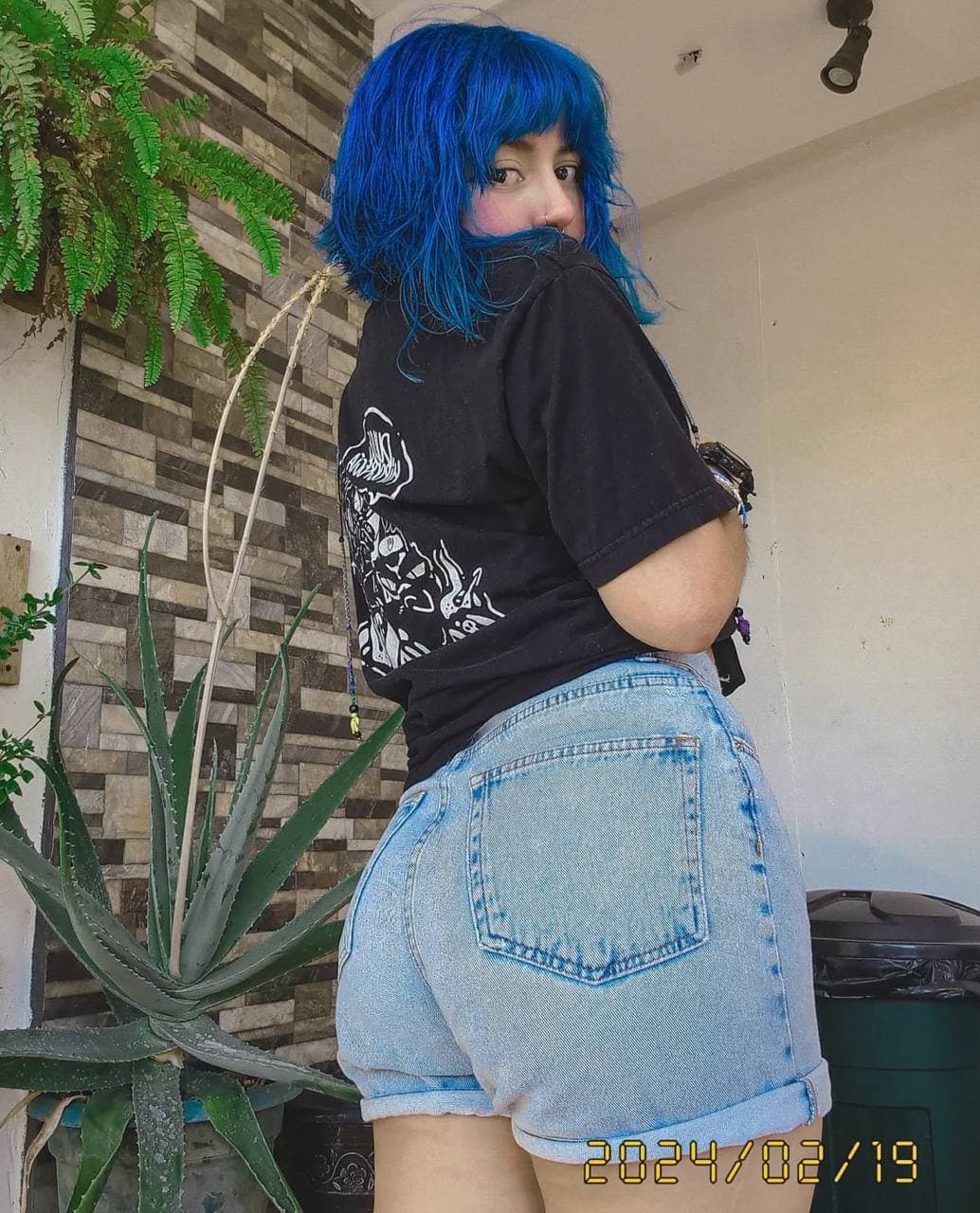 Click to view full size Misa gotica culona