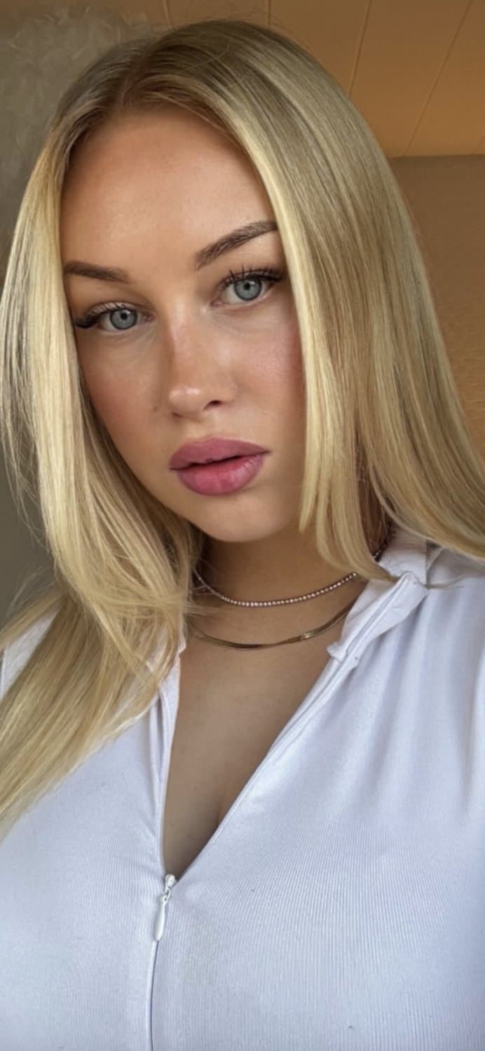 german curvy blonde hot babe goddess Inga