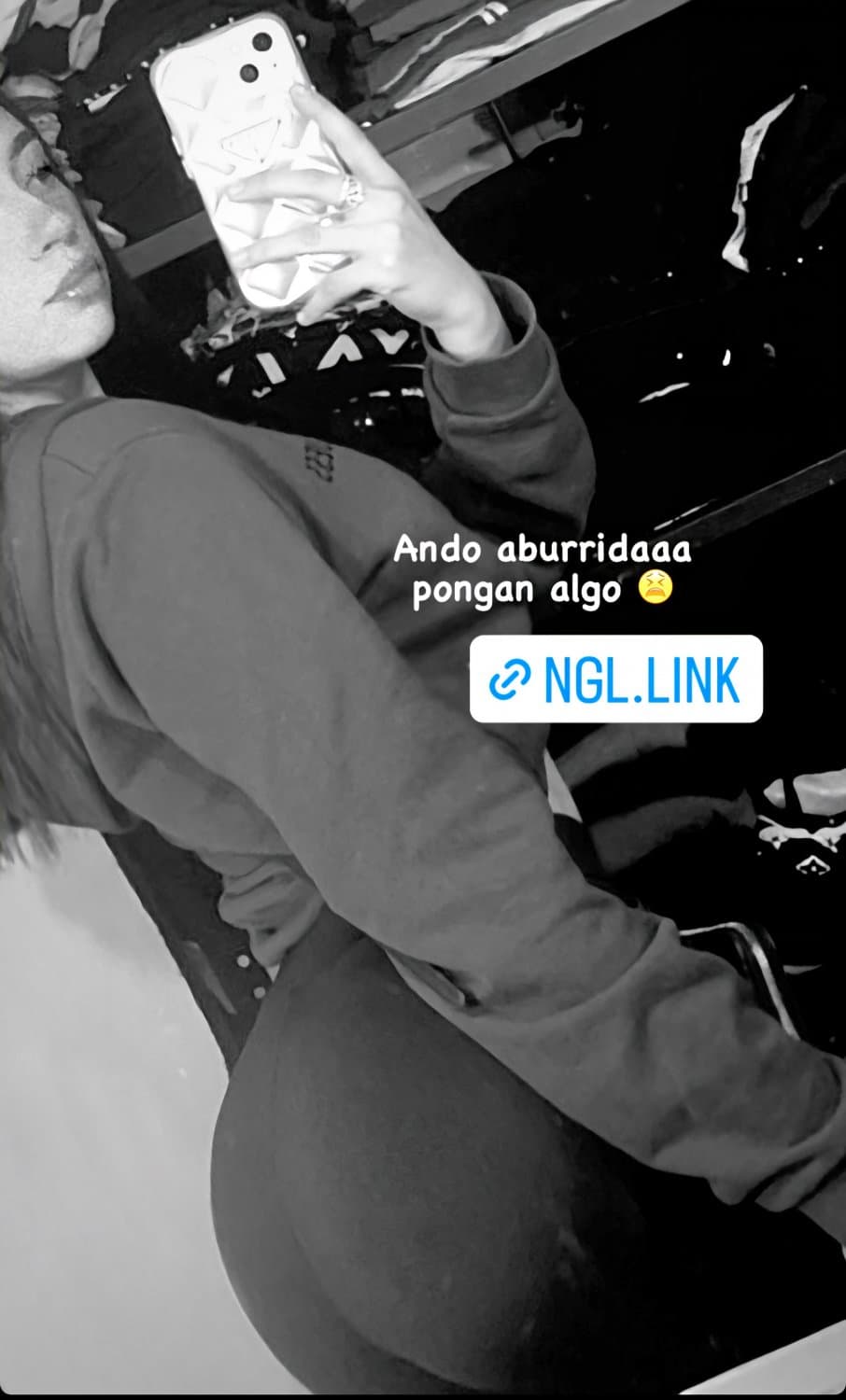 Chaparrita nalgona con algunos fakes