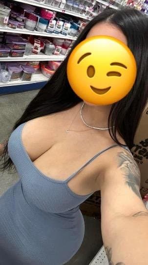 Buddy went thru his bbl Latina big booty nalgona sisters phone after her bbl