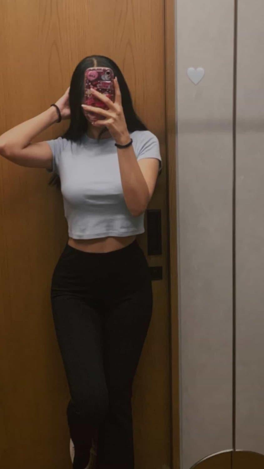 Shy algerian IRL whorthy of your cum