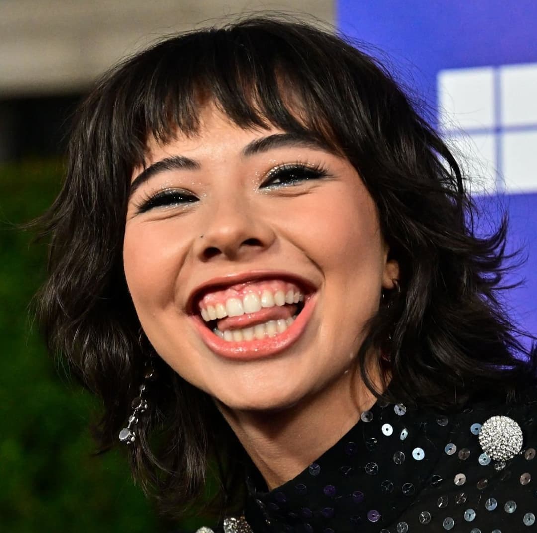 ( not complete yet ) Xochitl Gomez Faceporn #1 ( contest winner )