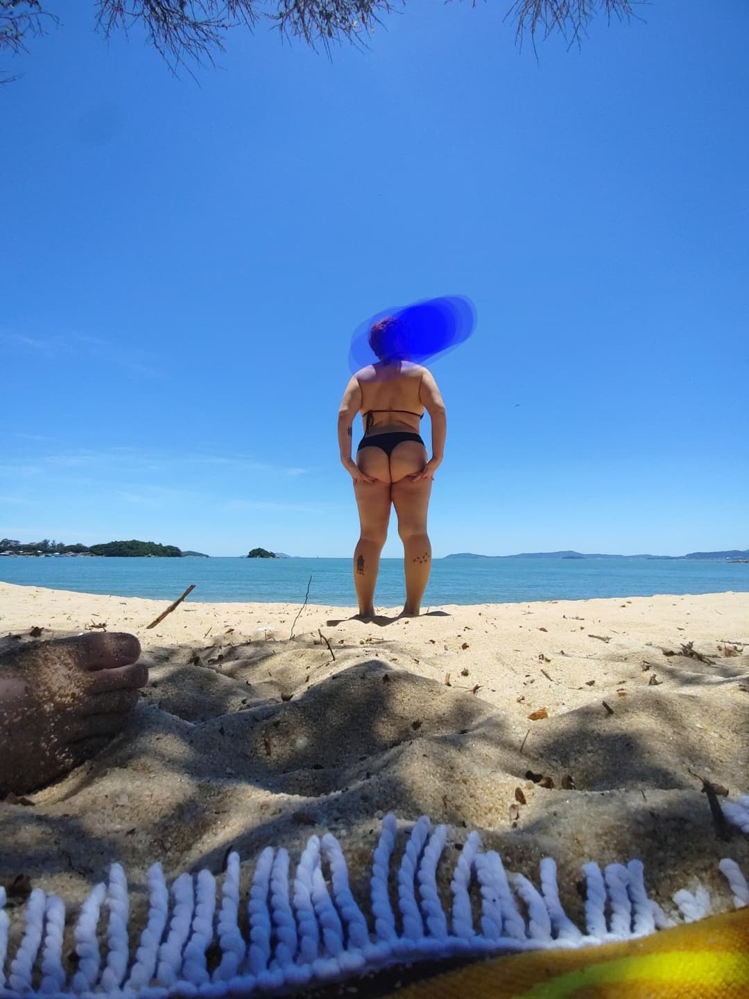 "corninho viado expõe esposa esperando tributo"tesão de esposa, quantas✊?? vcs acham q ela merece?