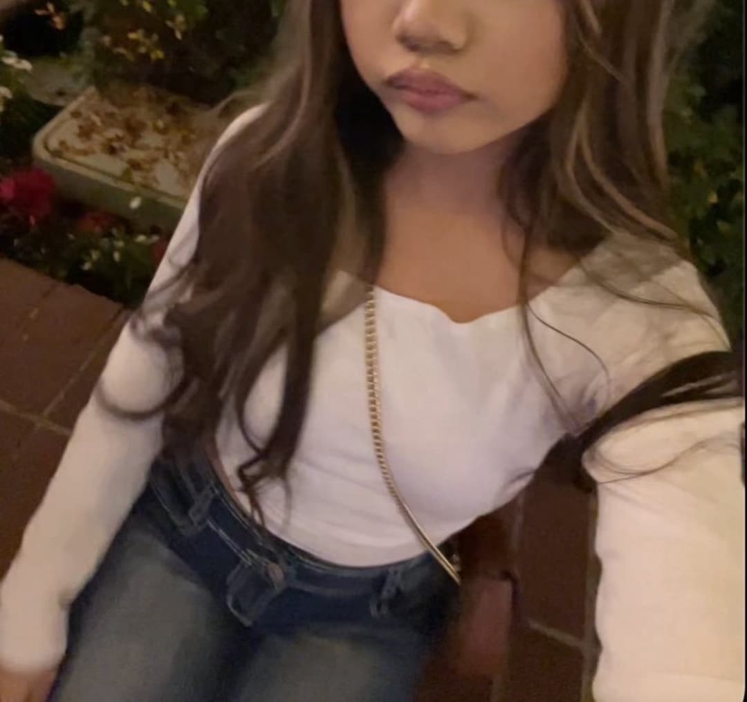 asain gadis yang lucu secara online