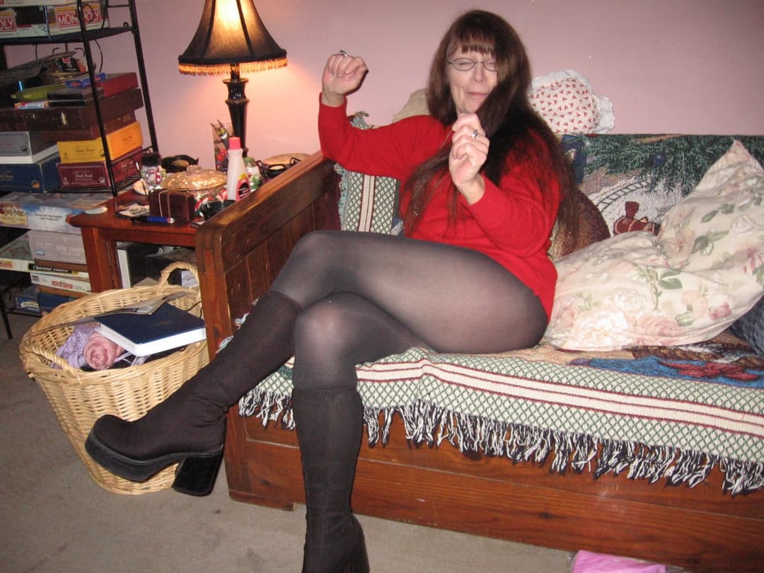 femdom gilf and her sissy xmas