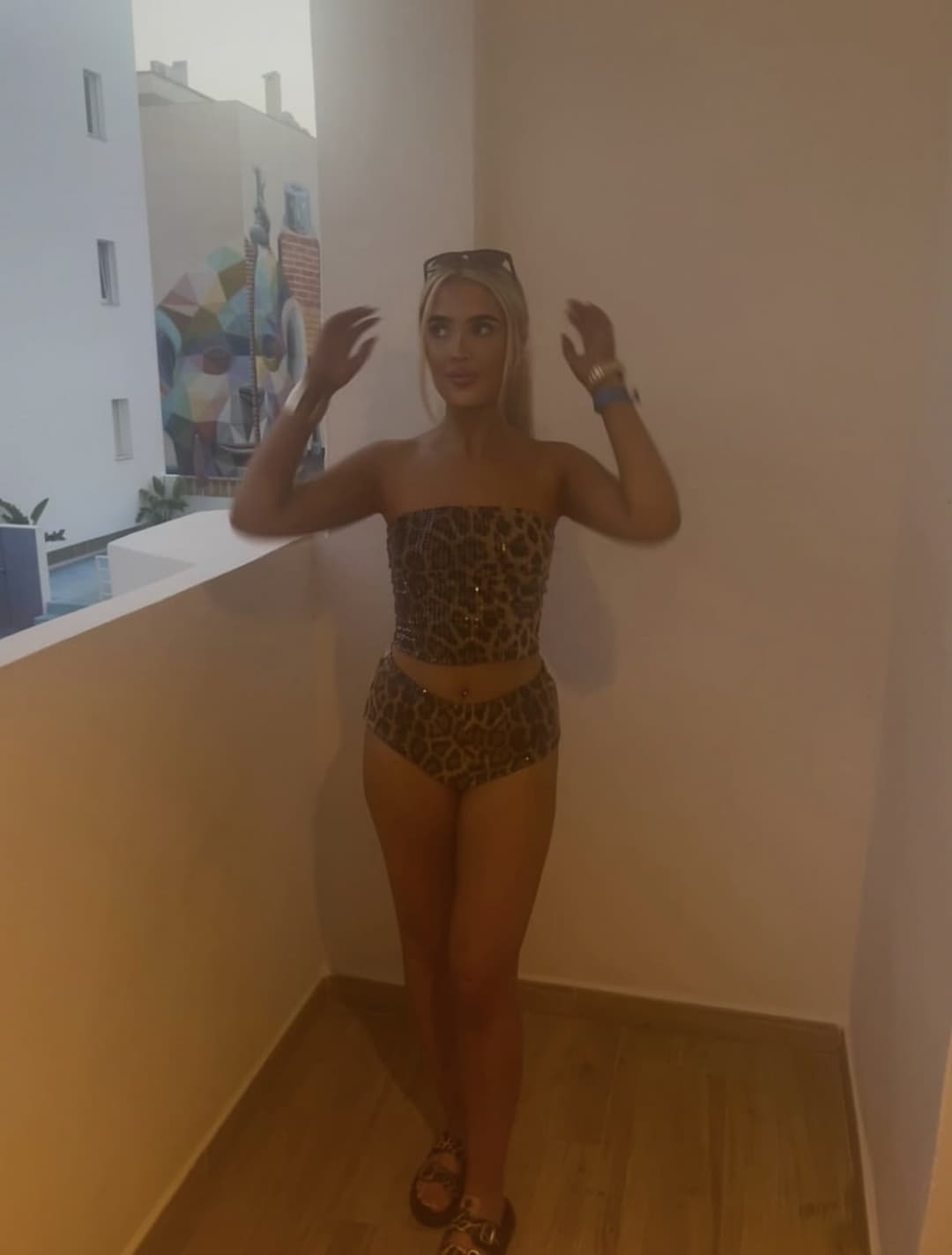 Sexy Ibiza slut looking to get railed
