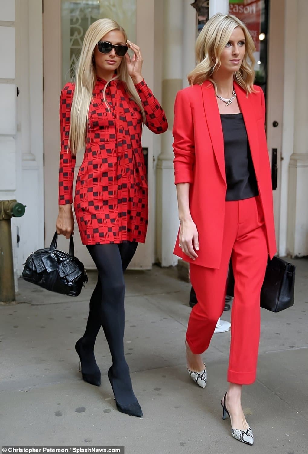 Paris Hilton and Heidi Klum wank mix