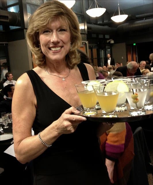 Gorgeous GILF Mary shows off her banging body