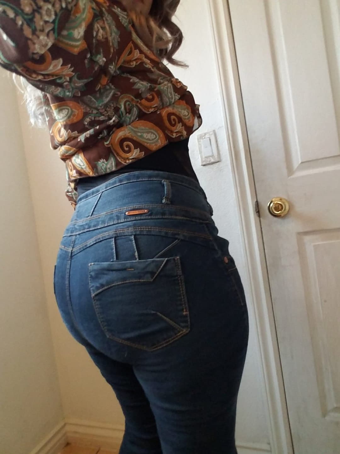 Sexy Milf Rocio From Fresno CA cheats on her Husband and sends sexy pics to Sancho