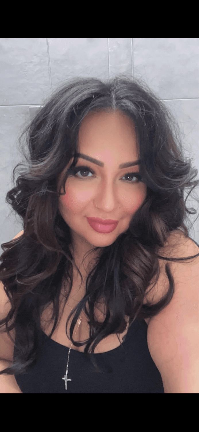 Click to view full size Aunt from Mexico was horny she rode me raw in her car