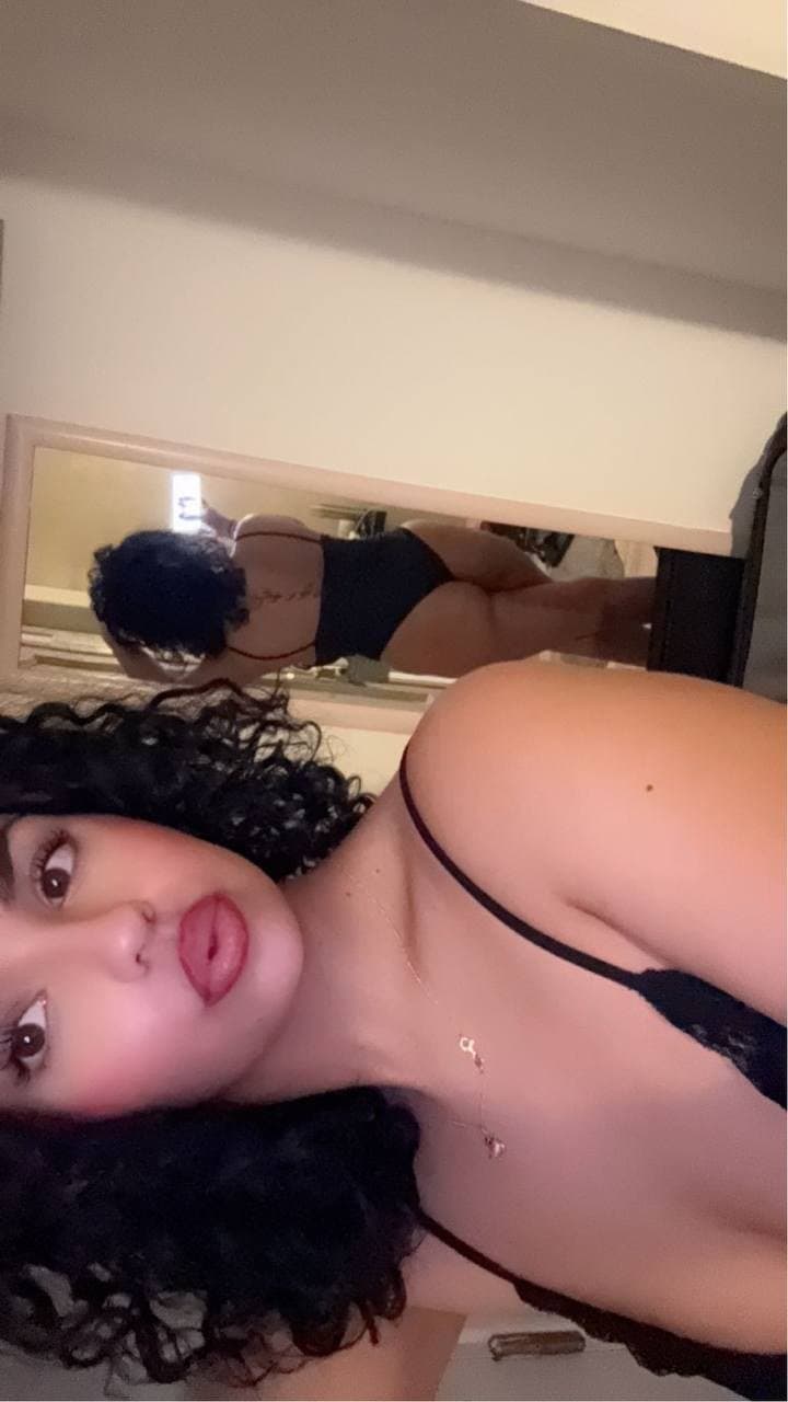 Cute Arab Teen With Curly Hair???