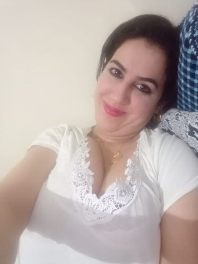 Egyptian MILF (PICTURES ONLY)