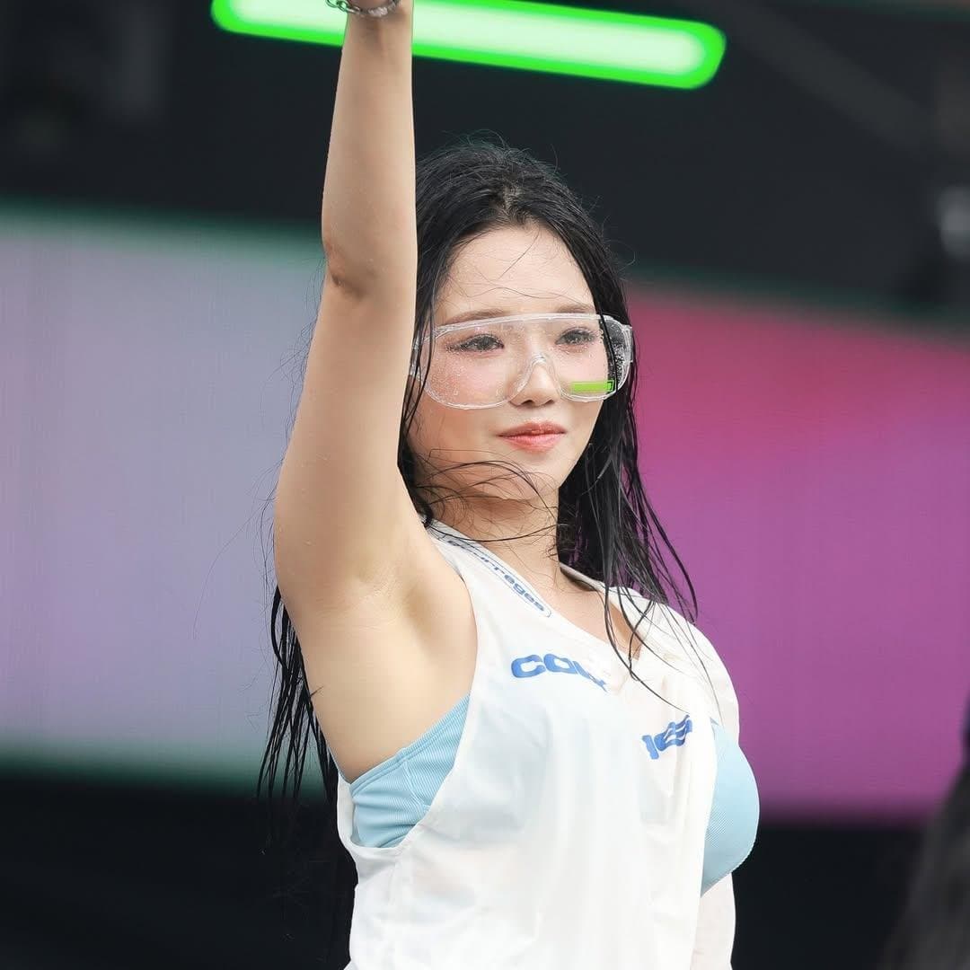 Fap to armpit kpop