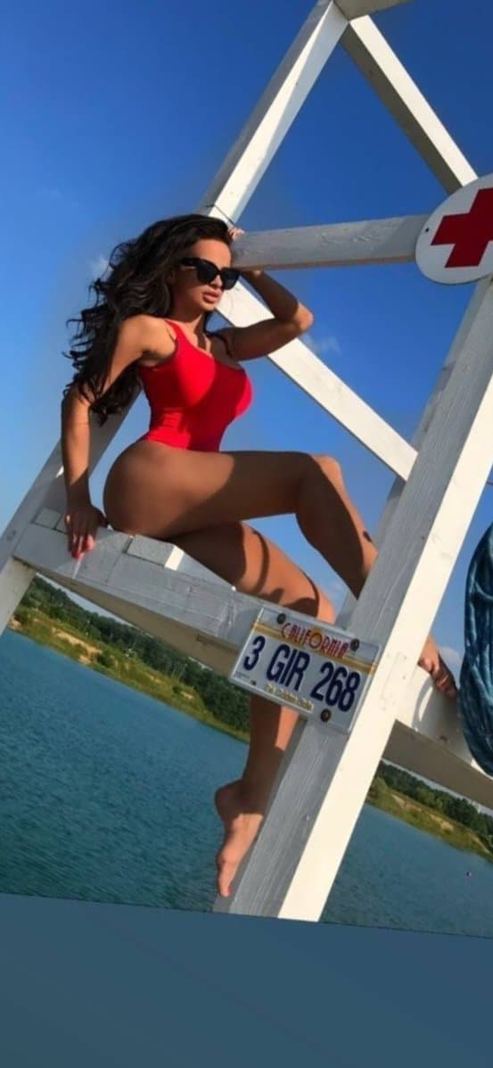 [kik] subbmit bimbo milf needs hard pounding and anal fuck after her huge melons are already red