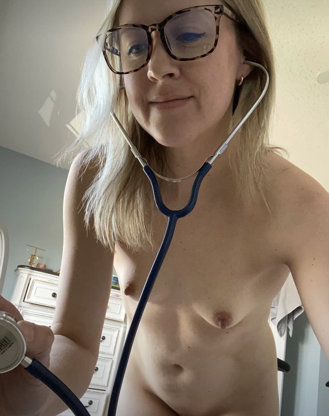 Elizabeth-Canadian mom