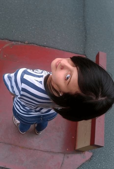 miki showing her panties