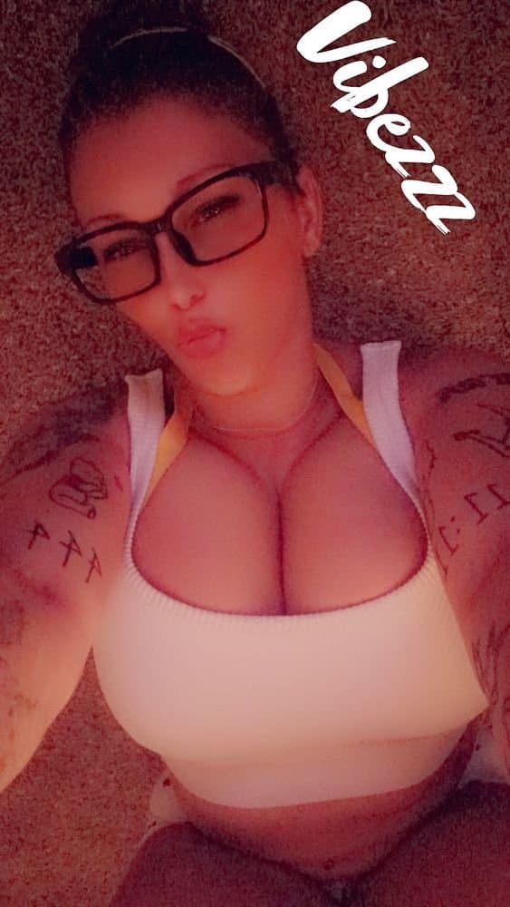 Burger King Employee with Huge Tits!