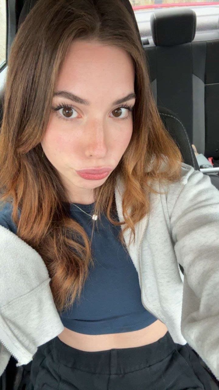 Click to view full size petite cumslut snowbunny huge leak nudes and taking cum on her pretty face