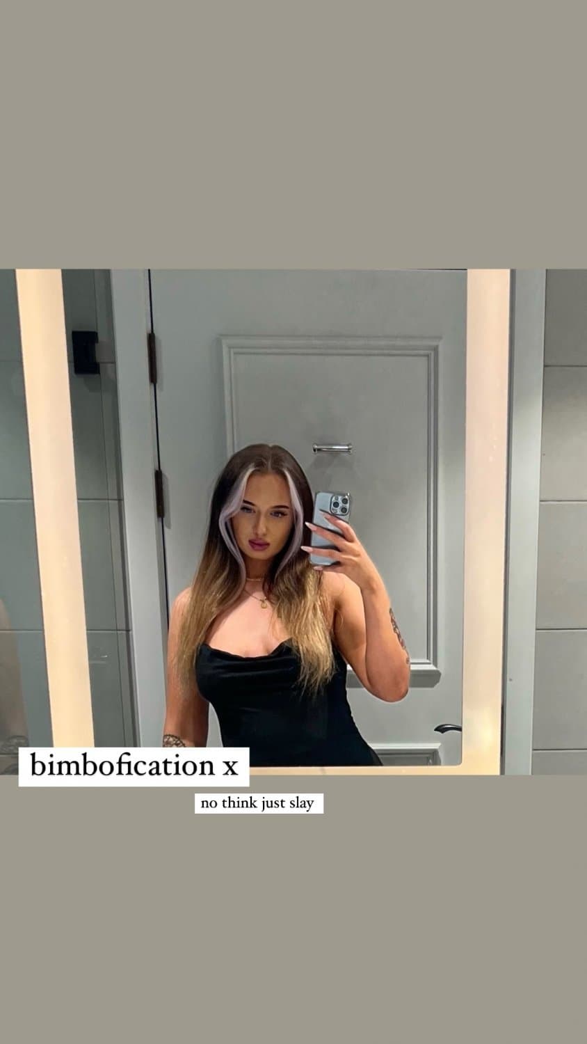 thick gym girl phoebe kitchen 22