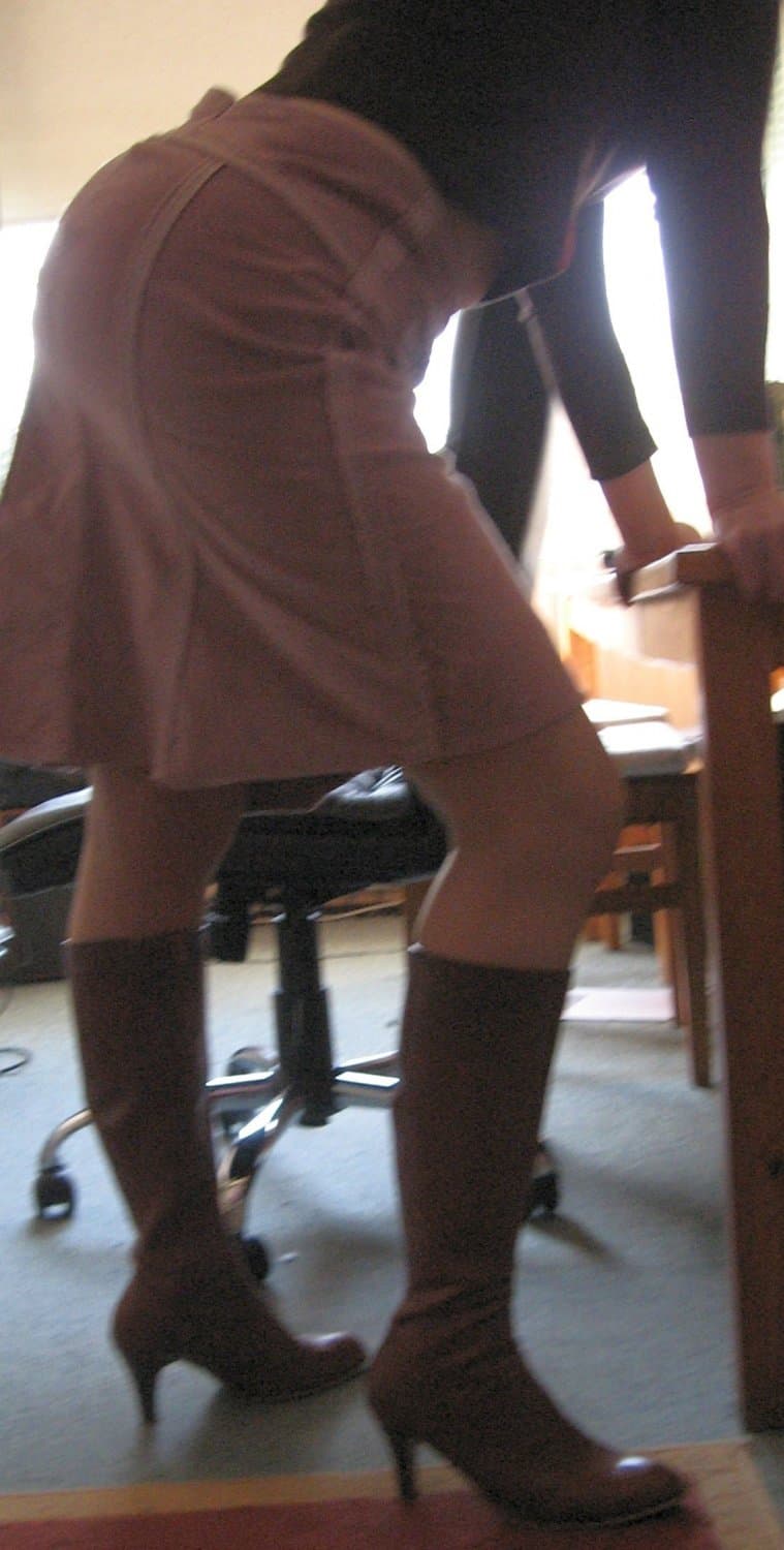 CFNM MILF Nadia with her decent skirt and boots on ,is going to show two young fans what cfnm means