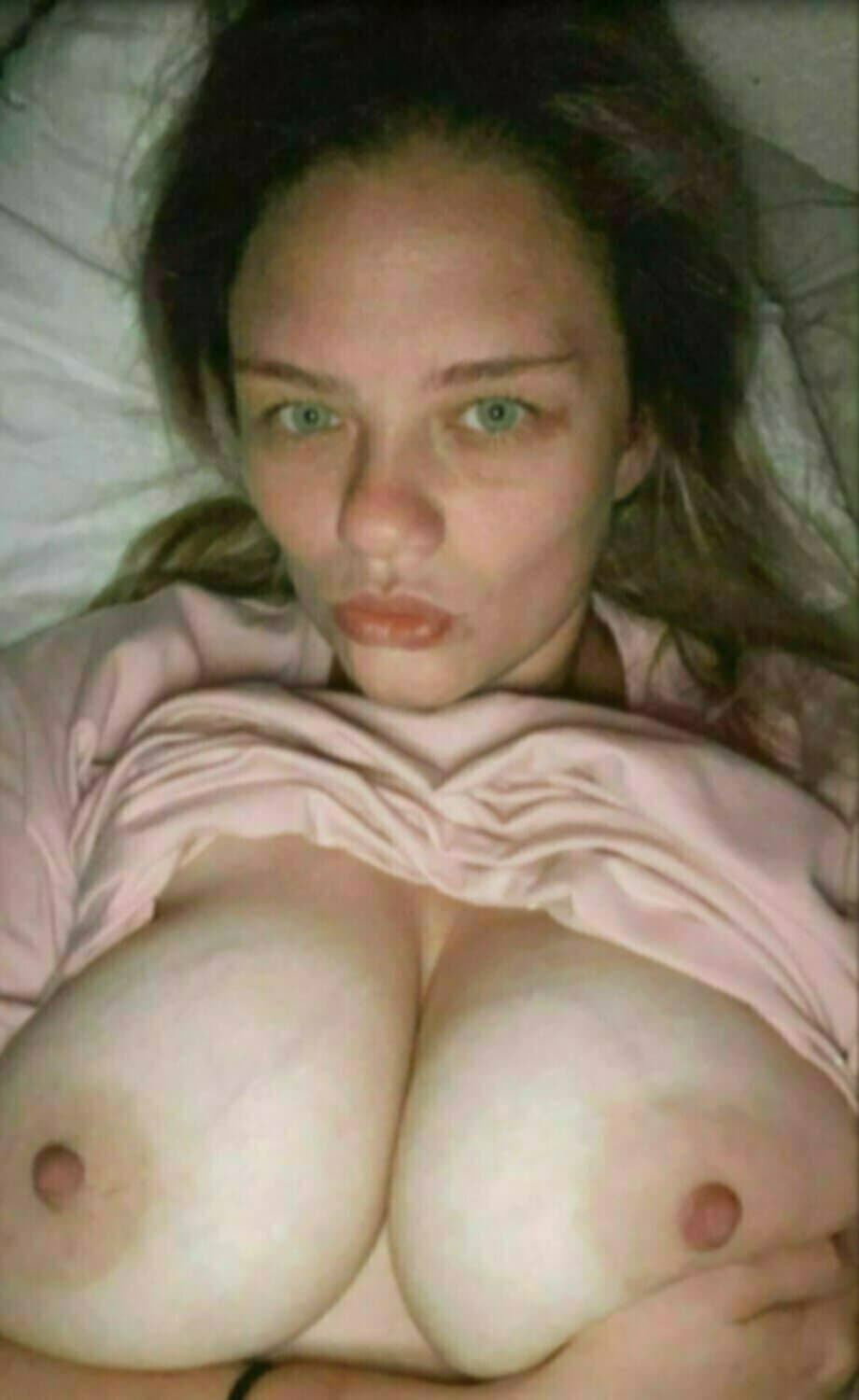 Bridget Sexy chatpic slut repost to your page Before she goes private get her on the hot page