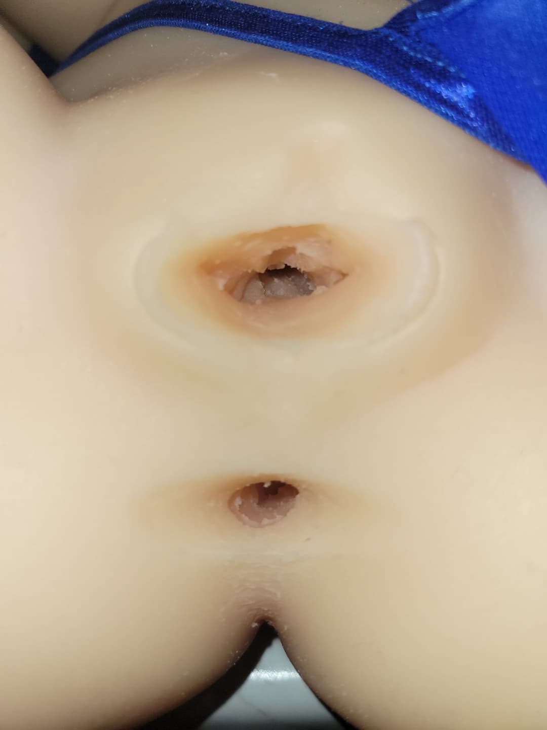 SLUTTY LINGERIE BABE IN KITCHEN