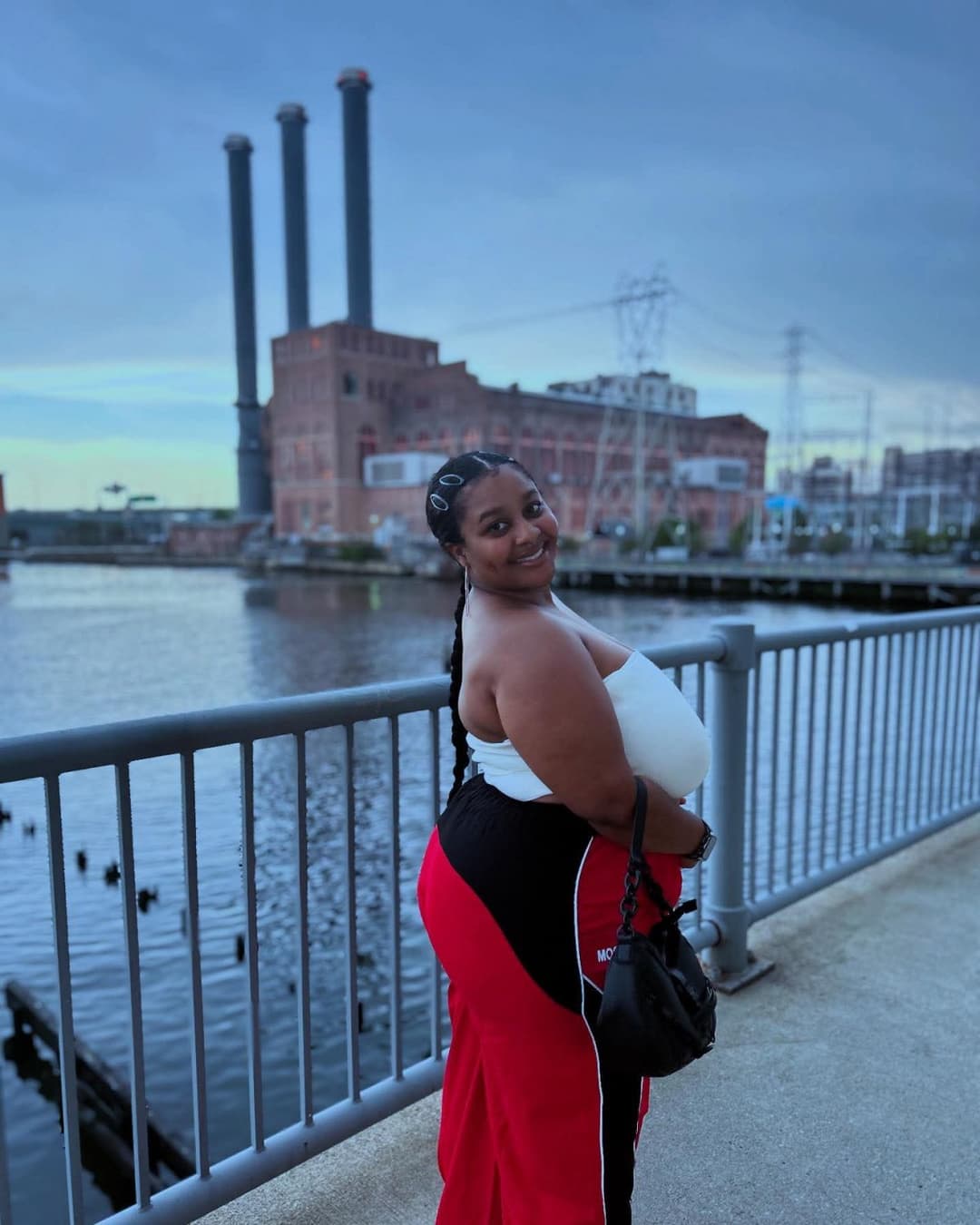 SEXY CURVY THICK EBONY BBW BIG BOOBS & BIG OLE ASS BOOTY