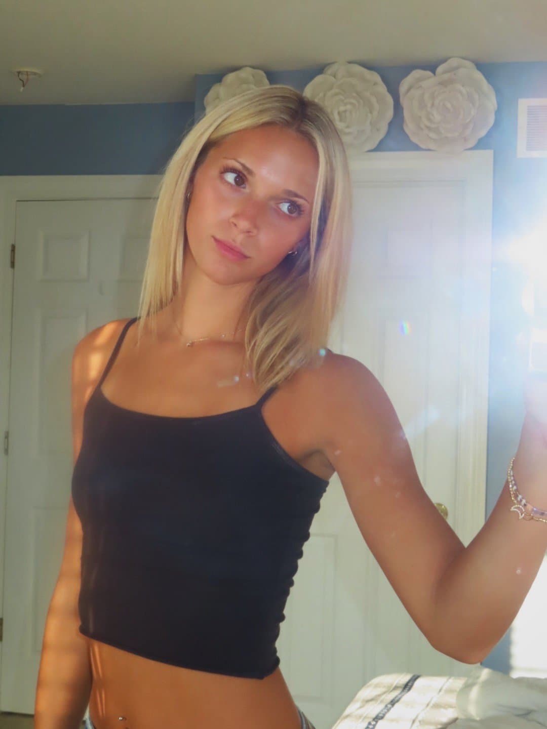 Blondie could get a filling