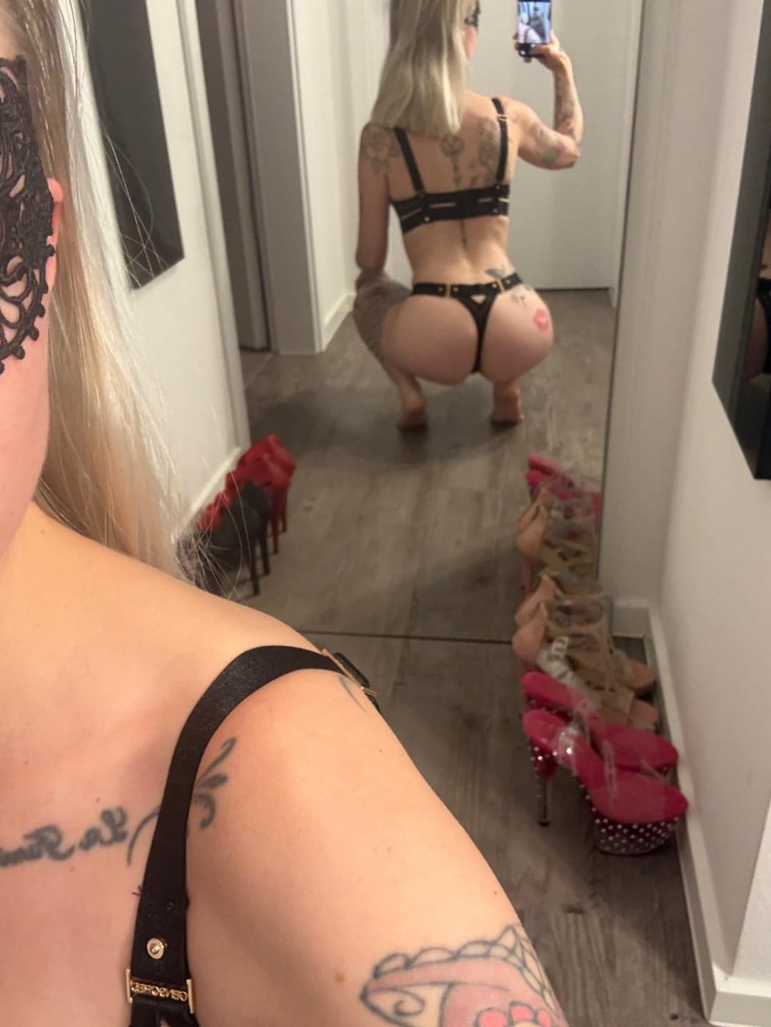 Click to view full size Neue Fotos nach meiner Unterwäsche-Shoppingtour! - von DirtyAddel auf MyDirtyHobby