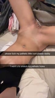 Goon to this slutty chichi exposing her body