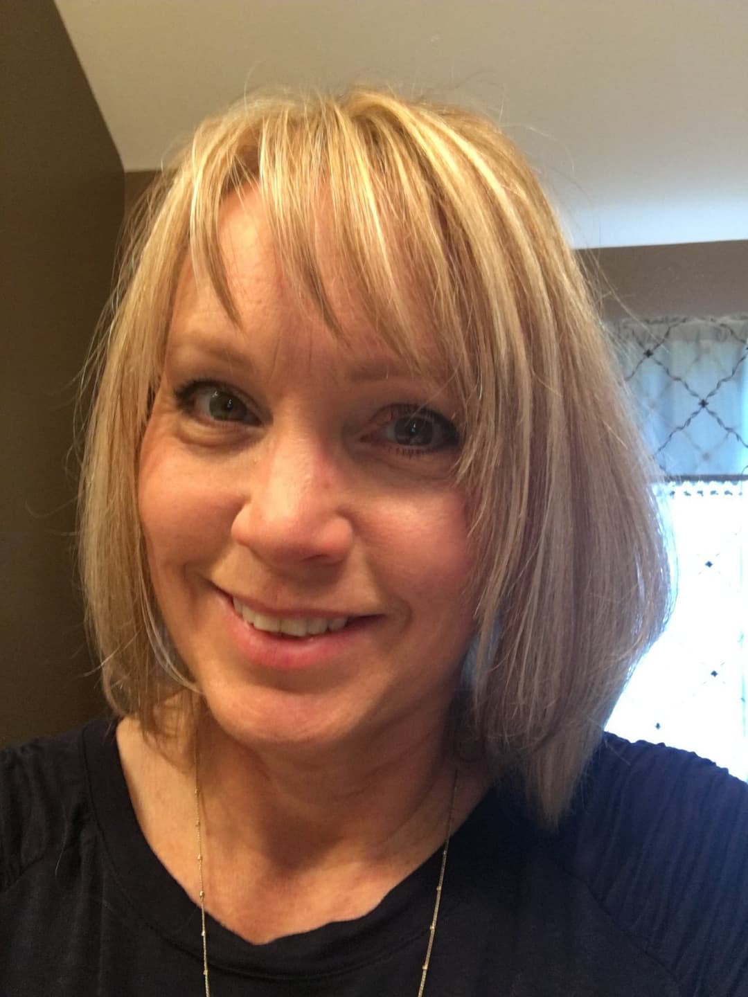 Dana, 60yo gilf, show her assets