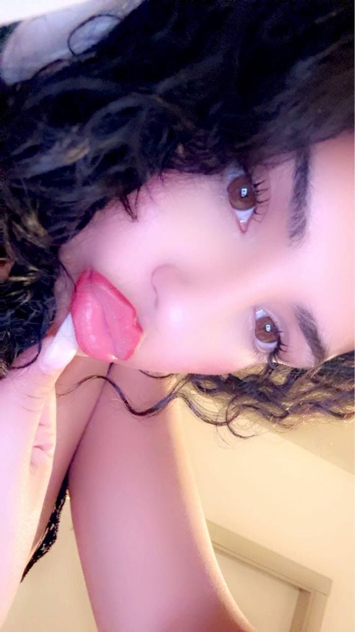 Cute Arab Teen With Curly Hair???