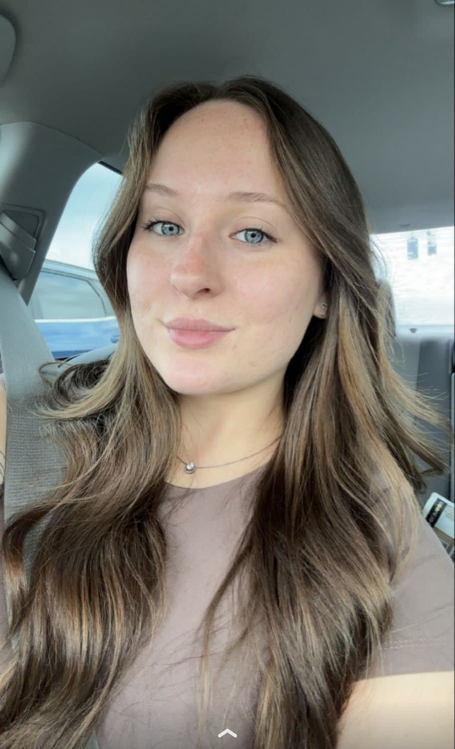 Sexy blue eyes Madi.  It would be so nice to bust a nut all over that pretty face.