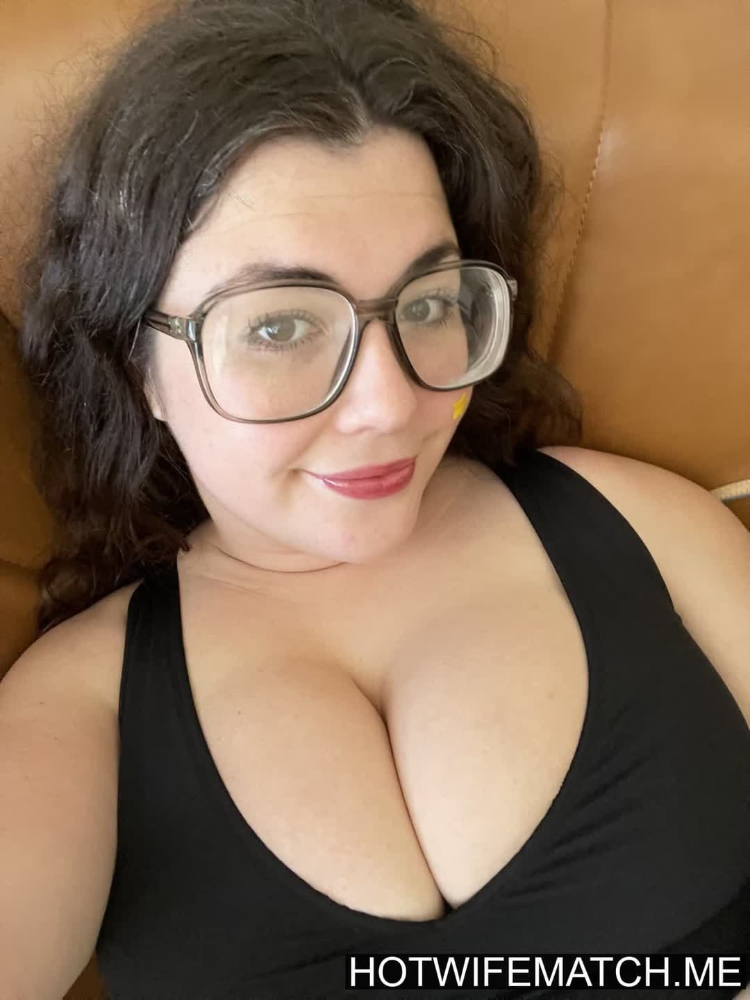 Thick Latina Stepdaughter Fucks Stepdad While Mom Watches & Joins In