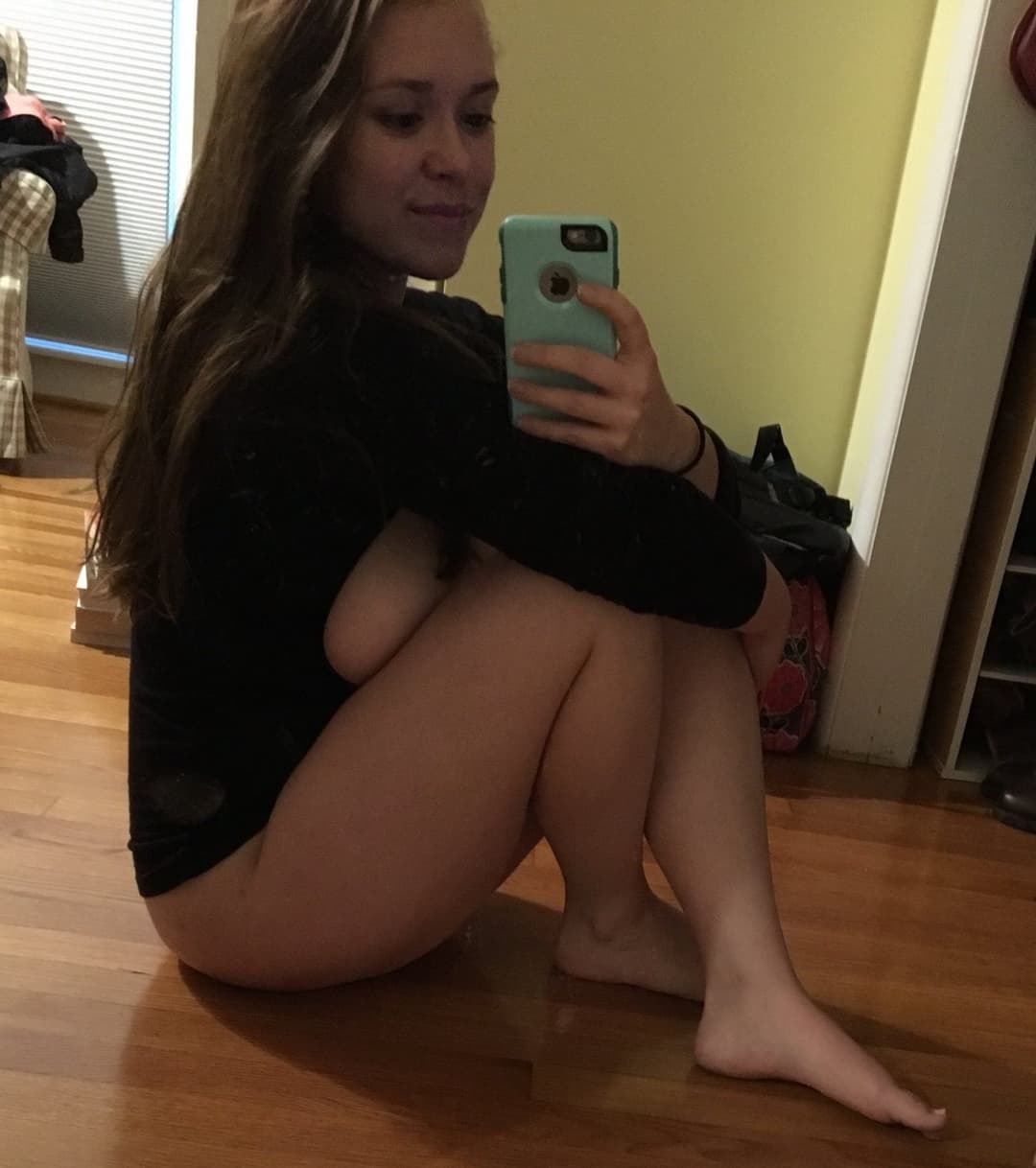 Mature Showing Her Big Hanging Tits - PART 3.      (z)