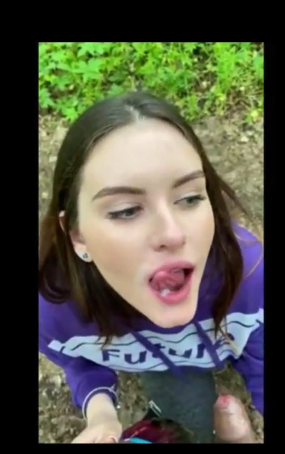 Cumplay and cum swallow in the woods??