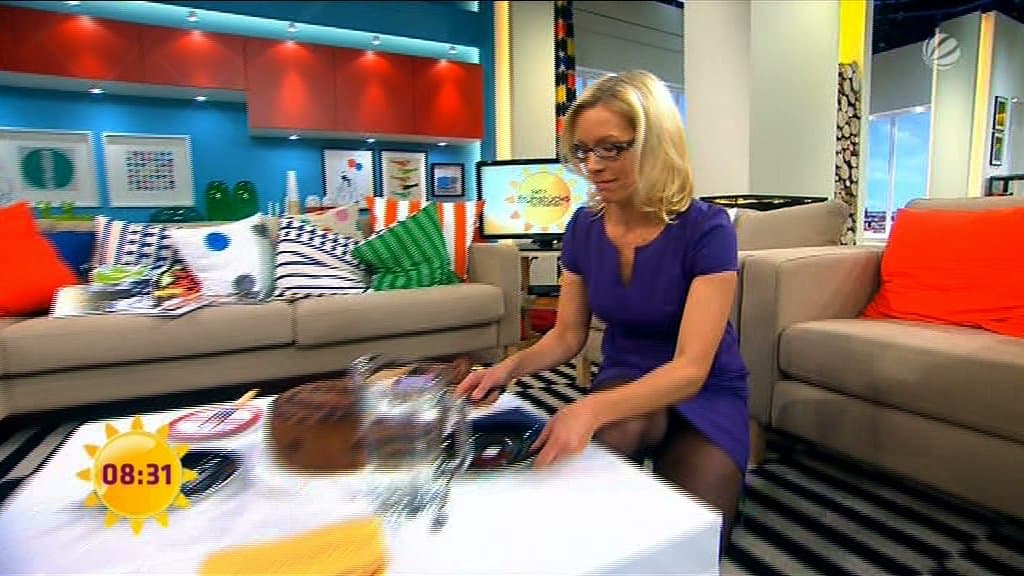 Click to view full size Blonde, Short hair