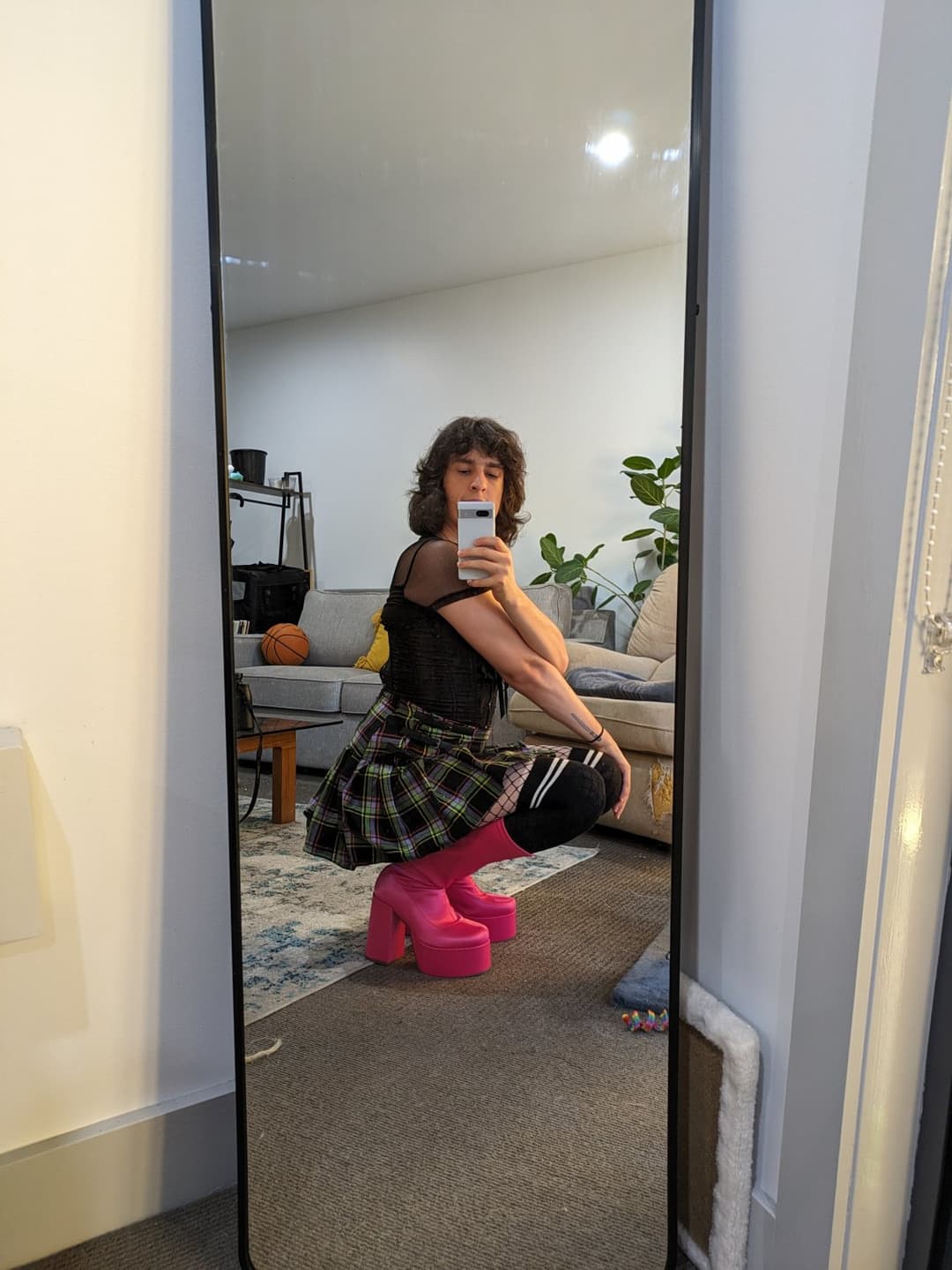 Click to view full size Sissy Izzy - her reddit - https://www.reddit.com/u/izzzyyyuwwwu/s/lW9GX8RK9M - her kik iks28
