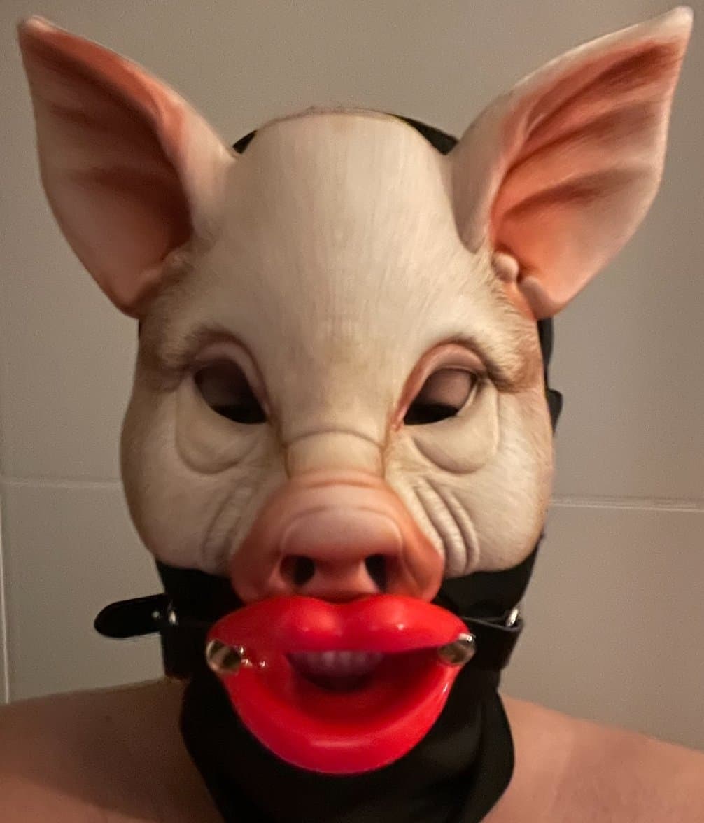 FTM TRANS MAN PREOP NUDES LEAKED - HUMILIATING BOOBS AND PUSSY