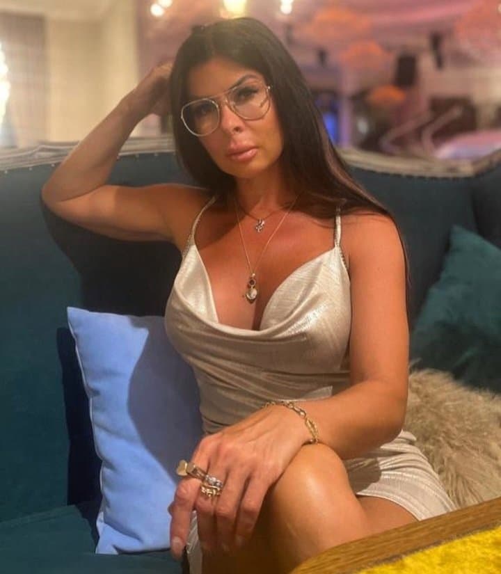 Russian sexy glamour feet pedicure milf Natali